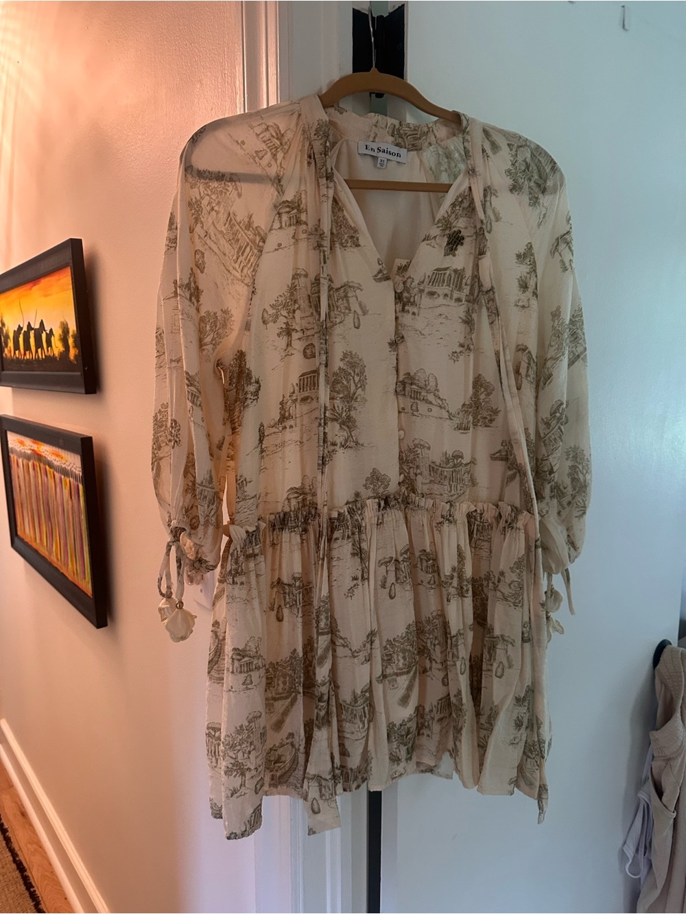 En Saison Cream Toile-Print Tunic Blouse